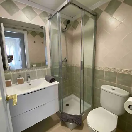 ¡precioso En 1 Linea Con Piscina!